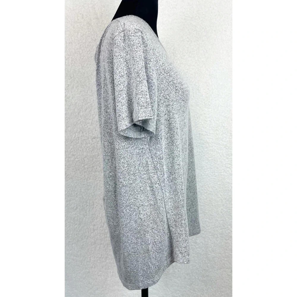 THREE DOTS • Grey Marled Casual Crewneck Short Sleeve Tee, M - Picture 5 of 12